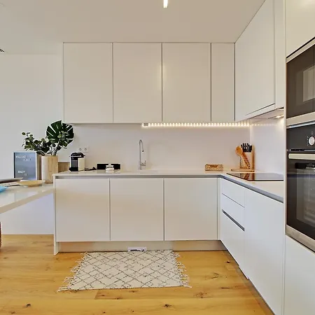 Apartment White & Nature